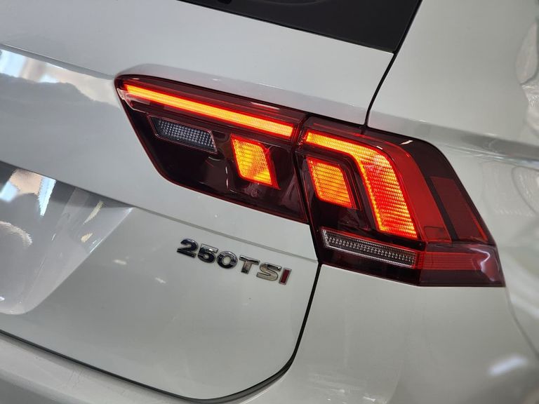 VolksWagen TIGUAN Allspac 250 TSI 1.4 Flex