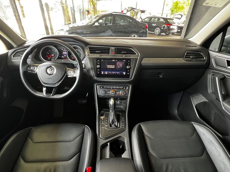 VolksWagen TIGUAN Allspac Comf 250 TSI 1.4 Flex