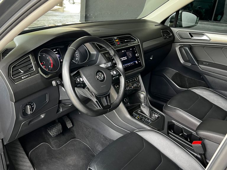 VolksWagen TIGUAN Allspac Comf 250 TSI 1.4 Flex