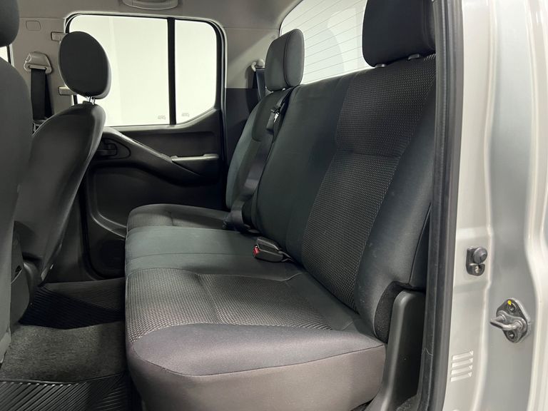 Nissan Frontier XE  CD 4x4 2.5 TB Diesel