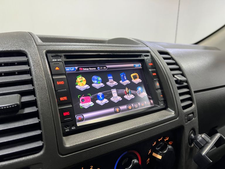 Nissan Frontier XE  CD 4x4 2.5 TB Diesel