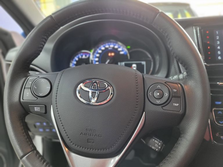 Toyota YARIS XLS 1.5 Flex 16V 5p Aut.