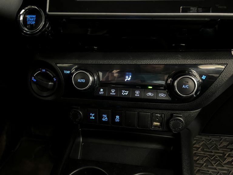 Toyota Hilux CD SRX 4x4 2.8 TDI 16V Diesel Aut.