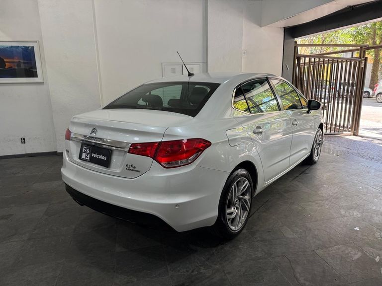 Citroën C4 LOUNGE Exclusive 1.6 Turbo 4p Aut.