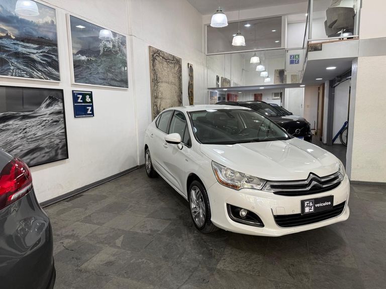 Citroën C4 LOUNGE Exclusive 1.6 Turbo 4p Aut.