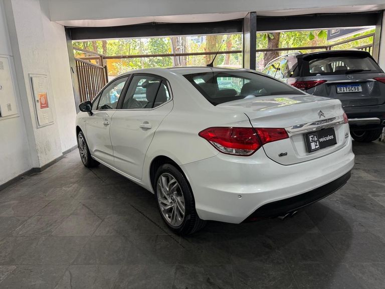 Citroën C4 LOUNGE Exclusive 1.6 Turbo 4p Aut.