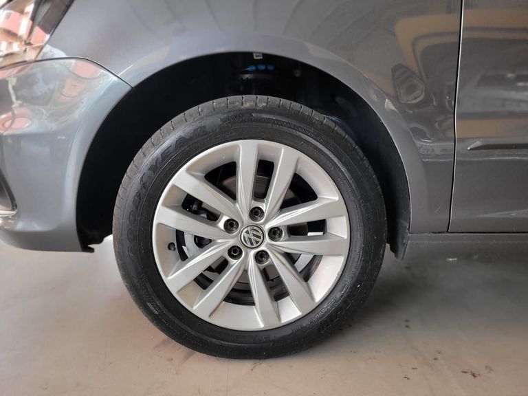 VolksWagen Fox Connect 1.6 Flex 8V 5p