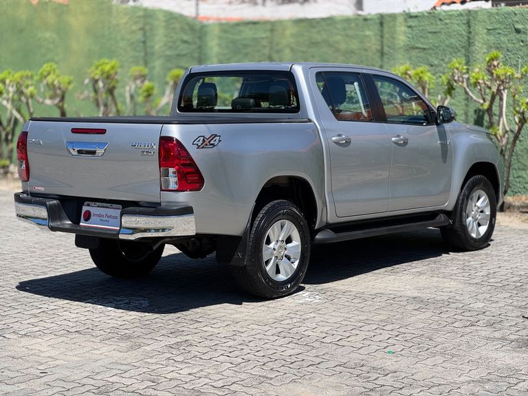 Toyota Hilux CD SRV 4x4 2.8 TDI Diesel Aut.