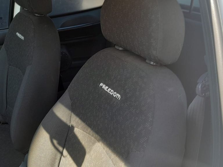 Fiat Strada Freedom 1.4 Flex 8V CD
