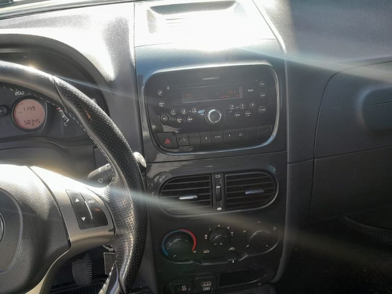 Fiat Strada Freedom 1.4 Flex 8V CD