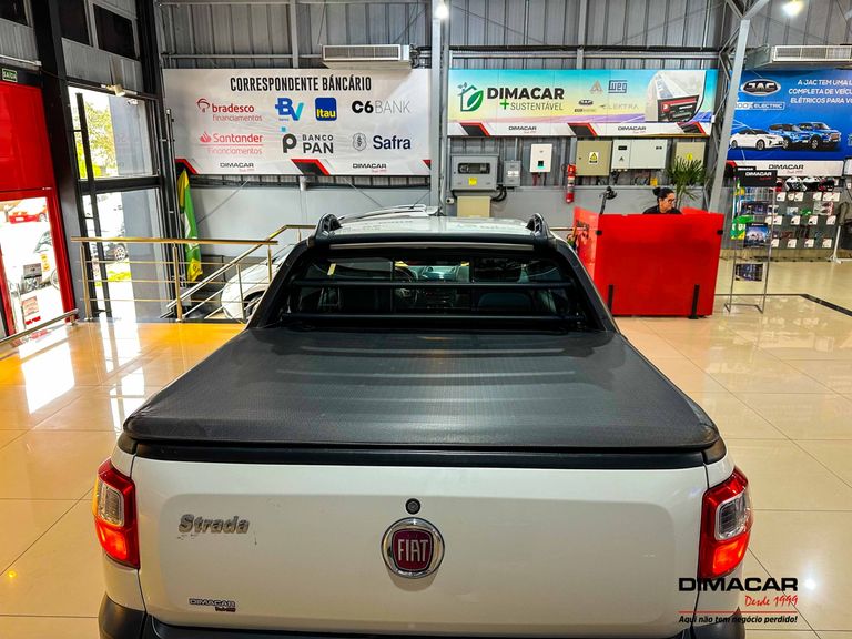 Fiat Strada Freedom 1.4 Flex 8V CD