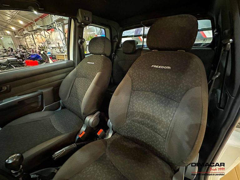 Fiat Strada Freedom 1.4 Flex 8V CD
