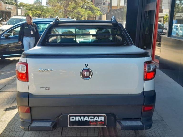 Fiat Strada Freedom 1.4 Flex 8V CD