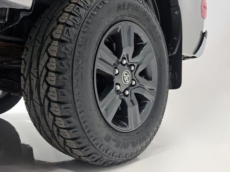 Toyota Hilux CD SR 4x4 2.8 TDI Diesel Aut.