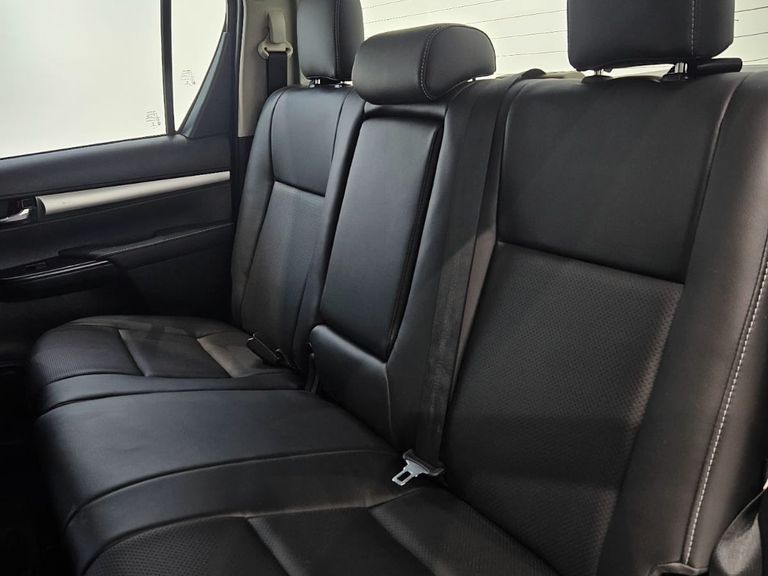 Toyota Hilux CD SR 4x4 2.8 TDI Diesel Aut.