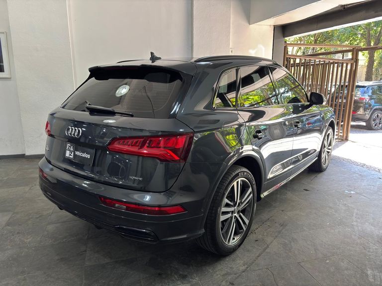 Audi Q5 S-Line 2.0 TFSI Quattro S-tronic