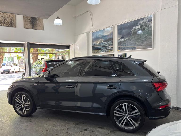 Audi Q5 S-Line 2.0 TFSI Quattro S-tronic
