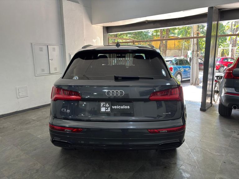 Audi Q5 S-Line 2.0 TFSI Quattro S-tronic
