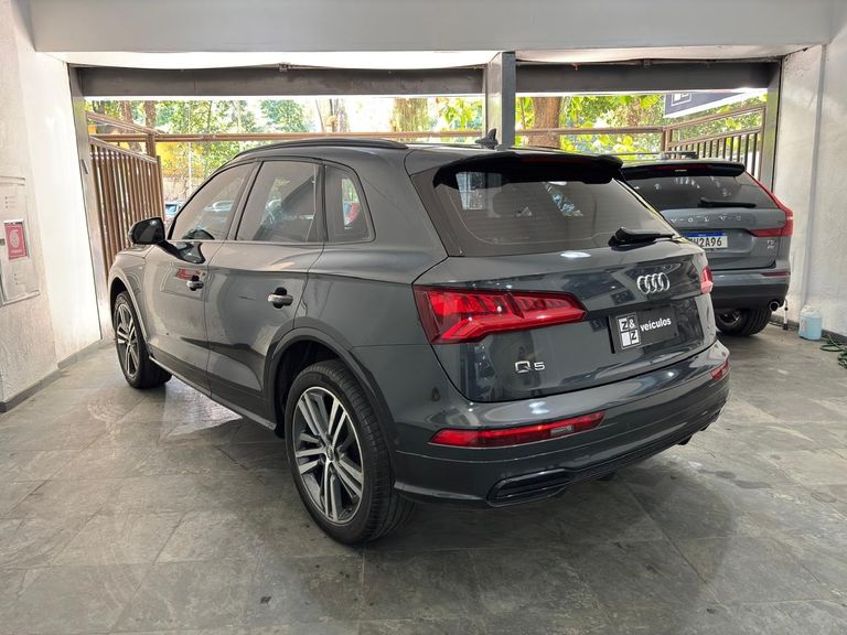 Audi Q5 S-Line 2.0 TFSI Quattro S-tronic