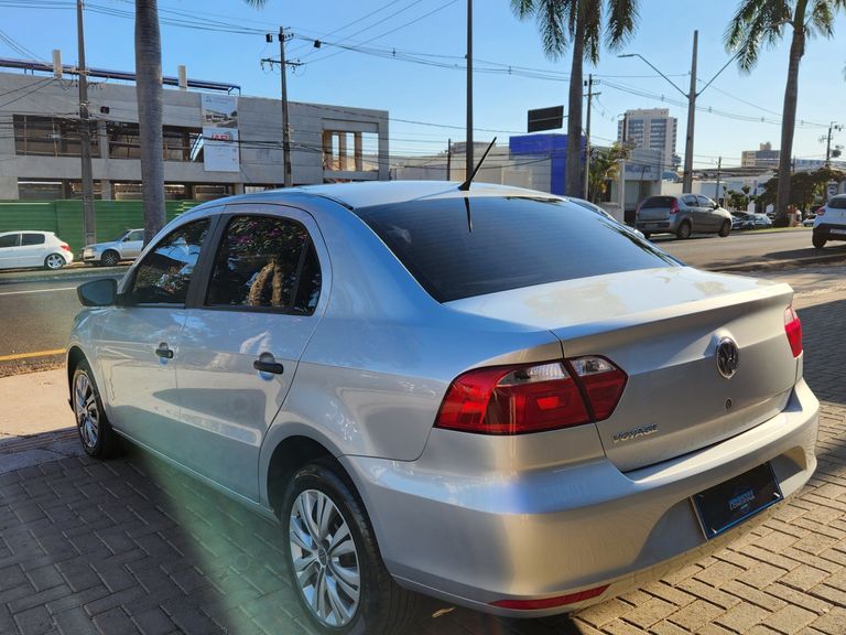 VolksWagen VOYAGE 1.6 MSI Flex 8V 4p