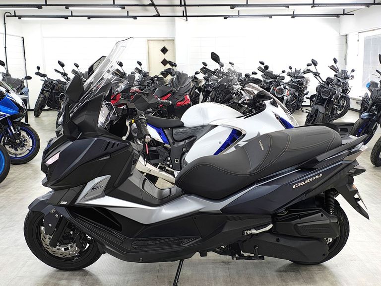 DAFRA CRUISYM 300 