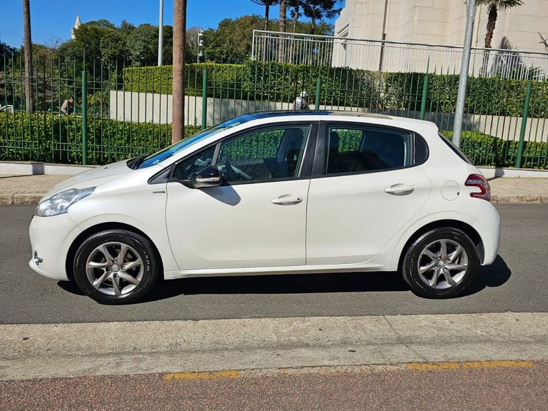 Peugeot 208 Allure 1.6 Flex 16V 5p Aut.