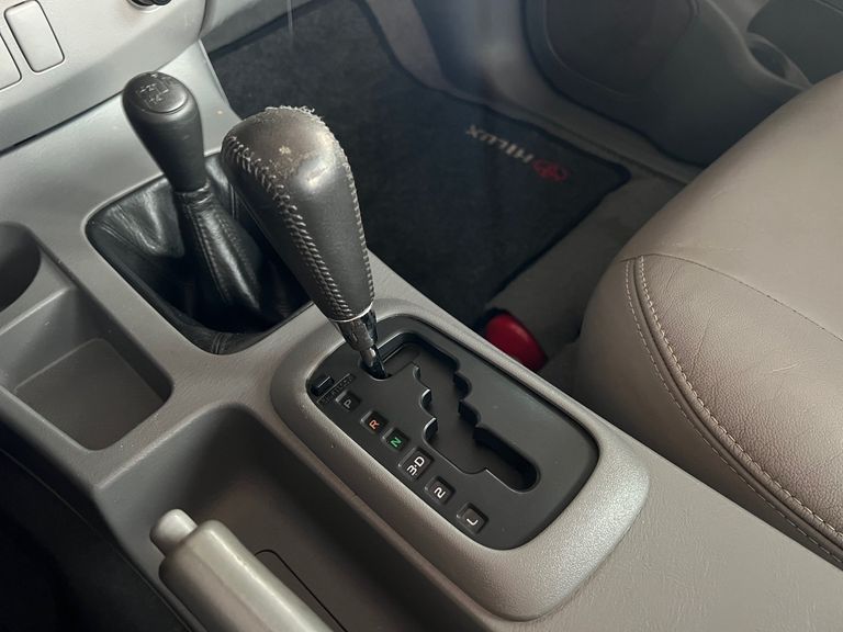 Toyota Hilux CD SRV D4-D 4x4 3.0 TDI Diesel Aut