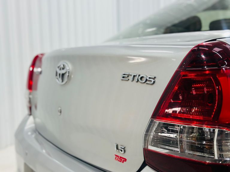 Toyota ETIOS X Sedan 1.5 Flex 16V 4p Mec.