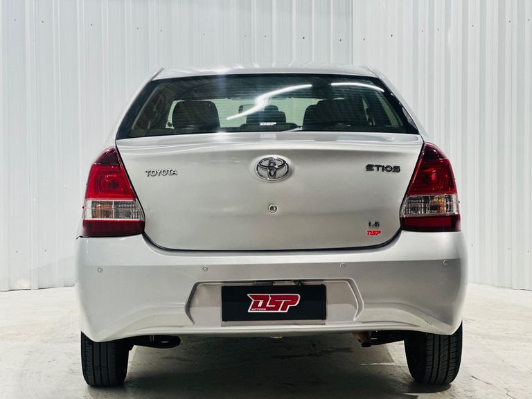 Toyota ETIOS X Sedan 1.5 Flex 16V 4p Mec.