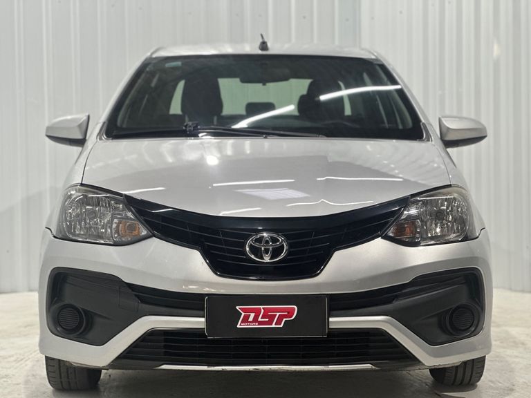 Toyota ETIOS X Sedan 1.5 Flex 16V 4p Mec.