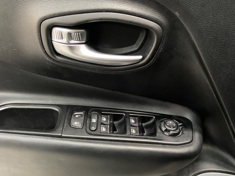 Jeep Renegade Longitude 1.8 4x2 Flex 16V Aut.