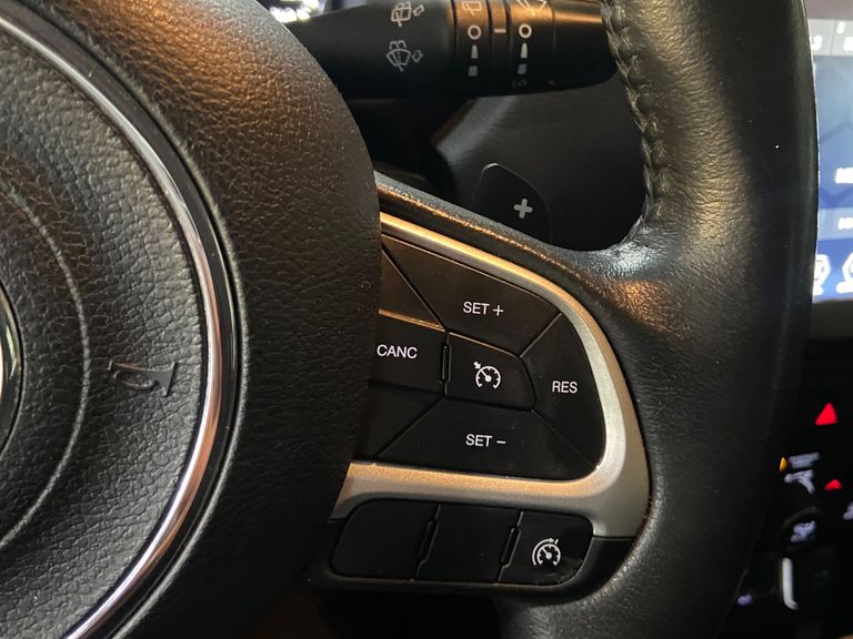 Jeep Renegade Longitude 1.8 4x2 Flex 16V Aut.