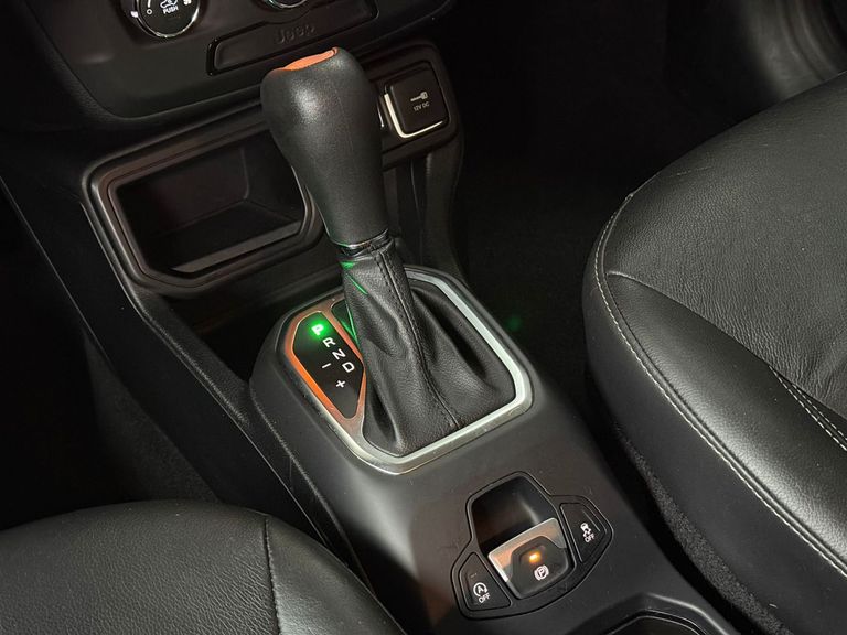 Jeep Renegade Sport 1.8 4x2 Flex 16V Aut.
