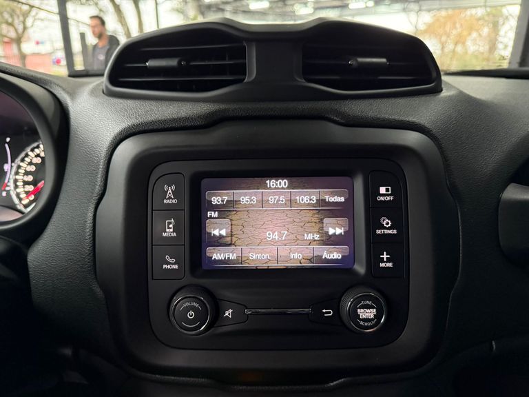 Jeep Renegade Sport 1.8 4x2 Flex 16V Aut.