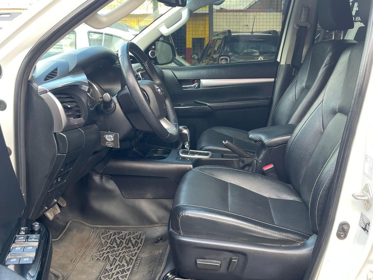 Toyota Hilux CD SRX 4x4 2.8 TDI 16V Diesel Aut.