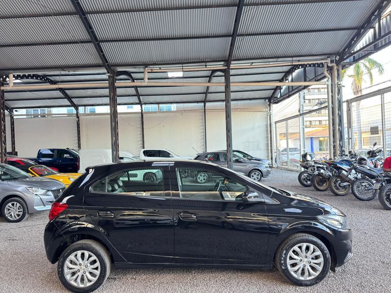 Chevrolet ONIX HATCH LT 1.0 8V FlexPower 5p Mec.