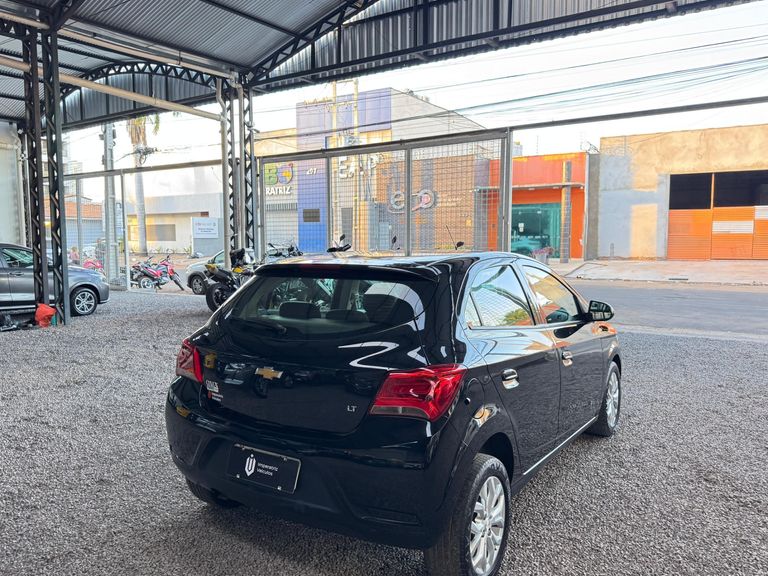 Chevrolet ONIX HATCH LT 1.0 8V FlexPower 5p Mec.