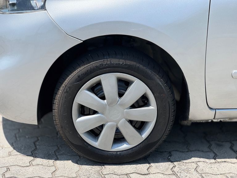 Nissan MARCH S 1.0 12V Flex 5p