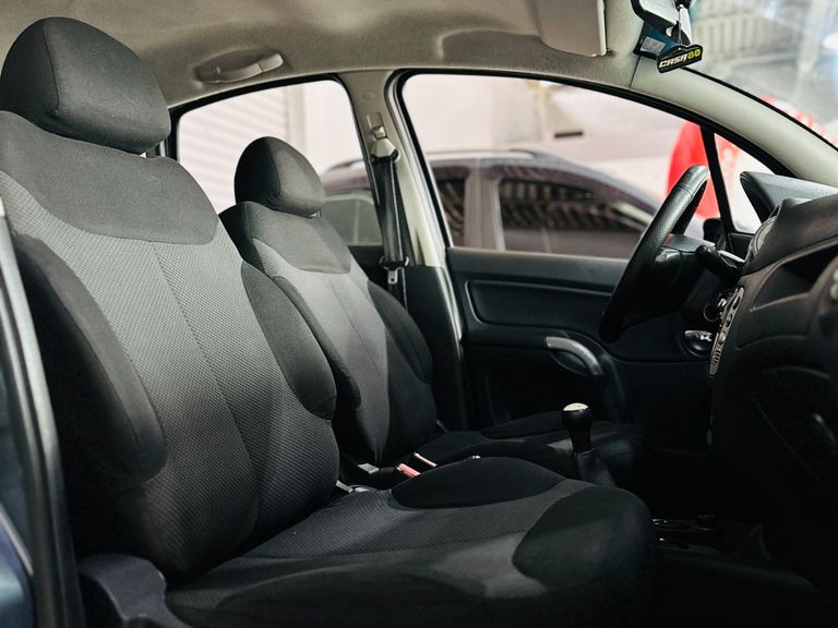 Citroën C3 GLX 1.4/ GLX Sonora 1.4 Flex 8V 5p