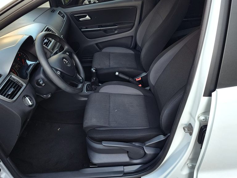 VolksWagen Fox Connect 1.6 Flex 8V 5p