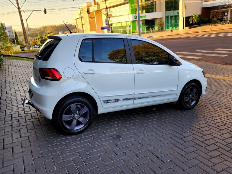 VolksWagen Fox Connect 1.6 Flex 8V 5p