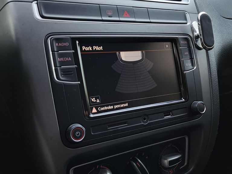 VolksWagen Fox Connect 1.6 Flex 8V 5p