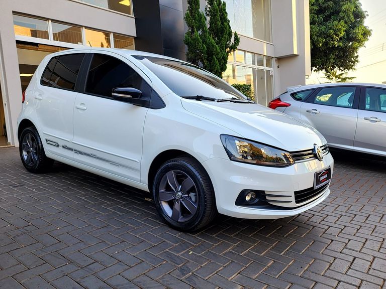VolksWagen Fox Connect 1.6 Flex 8V 5p
