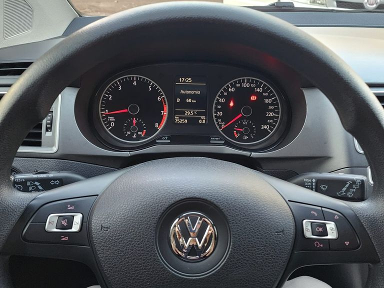 VolksWagen Fox Connect 1.6 Flex 8V 5p