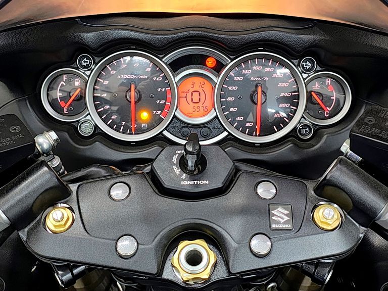 SUZUKI GSX 1300-R HAYABUSA