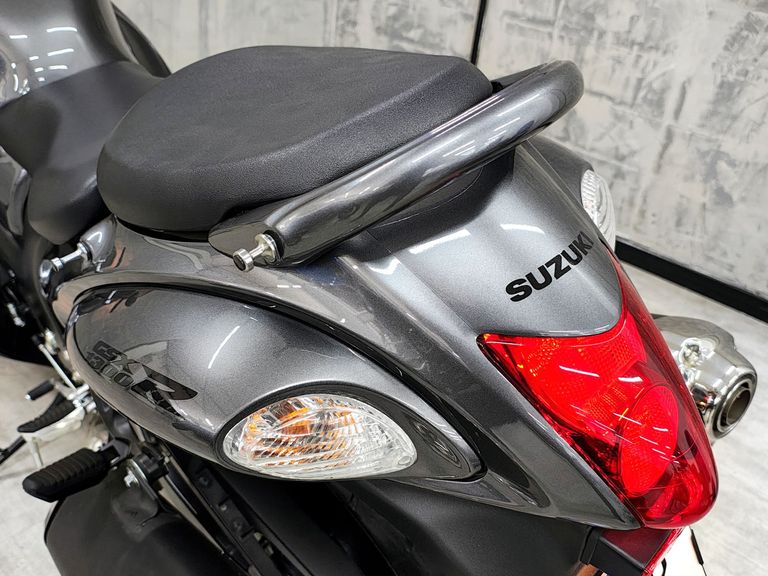 SUZUKI GSX 1300-R HAYABUSA