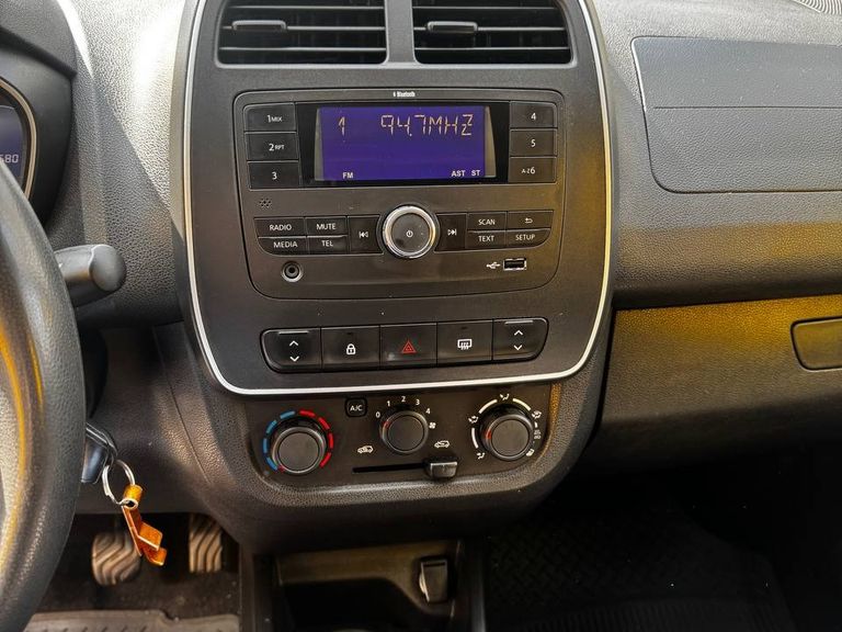 Renault KWID Zen 1.0 Flex 12V 5p Mec.