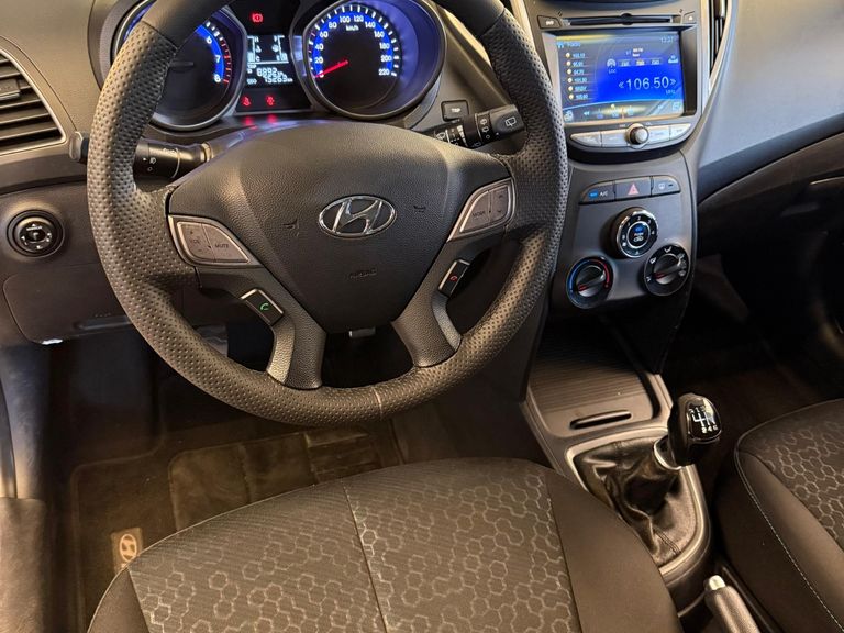Hyundai HB20X Style 1.6 Flex 16v Mec.