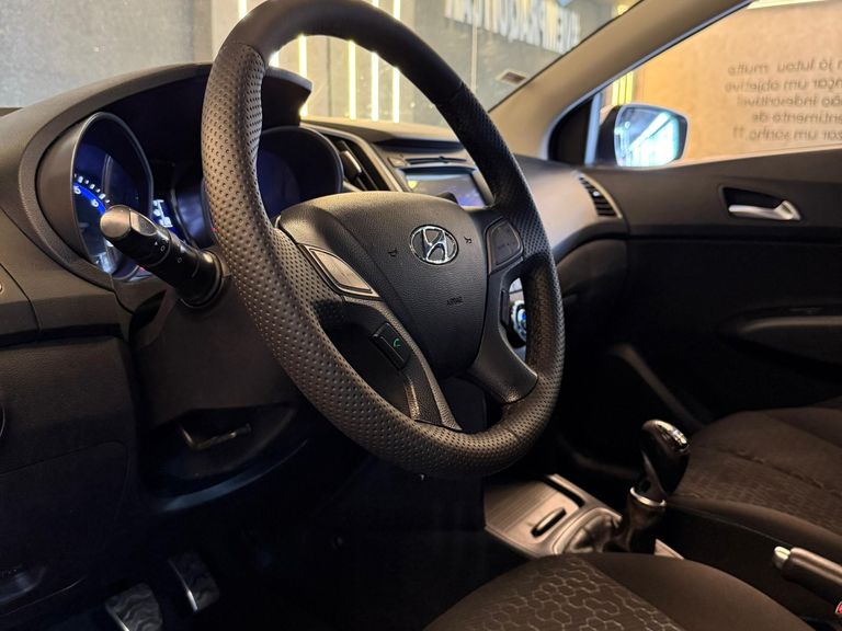 Hyundai HB20X Style 1.6 Flex 16v Mec.