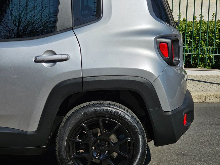 Jeep Renegade Sport 1.8 4x2 Flex 16V Aut.